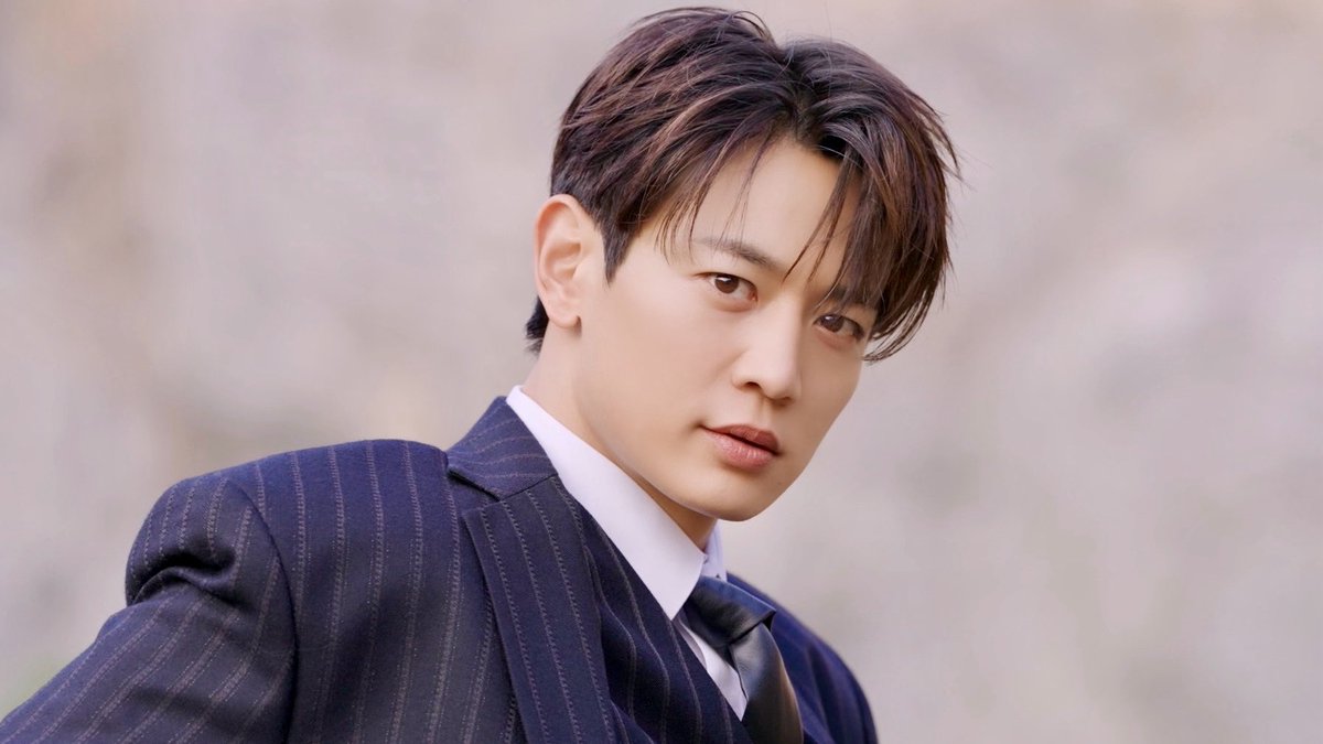 MINHO 'TEMPO' Jacket &amp; MV Behind the Scenes

youtu.be/oRTUaOXnn6c

#MINHO #민호
#TEMPO #MINHO_TEMPO
#SHINee #샤이니
#Jacket #MV #Behind