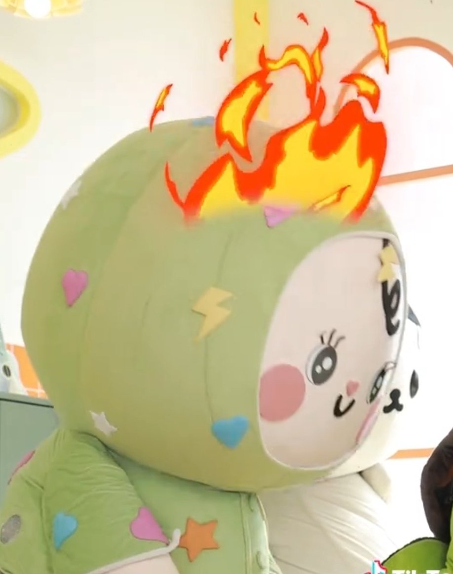 OGFORX's tweet image. อัยบี๋วีนอีกละ เพื่อนนับตังดังรบกวน🤣

👶ทุกคนนับเสียงดังกันมากเลย บี๋นับ40มาสองรอบละเนี่ย หึยยยย 🔥

นับไปนับมาชวนกันไปกินไอติมละ อัยพวกเด็ก55555555
#BABII #NongBabii #POLCASAN
#KINGMAN