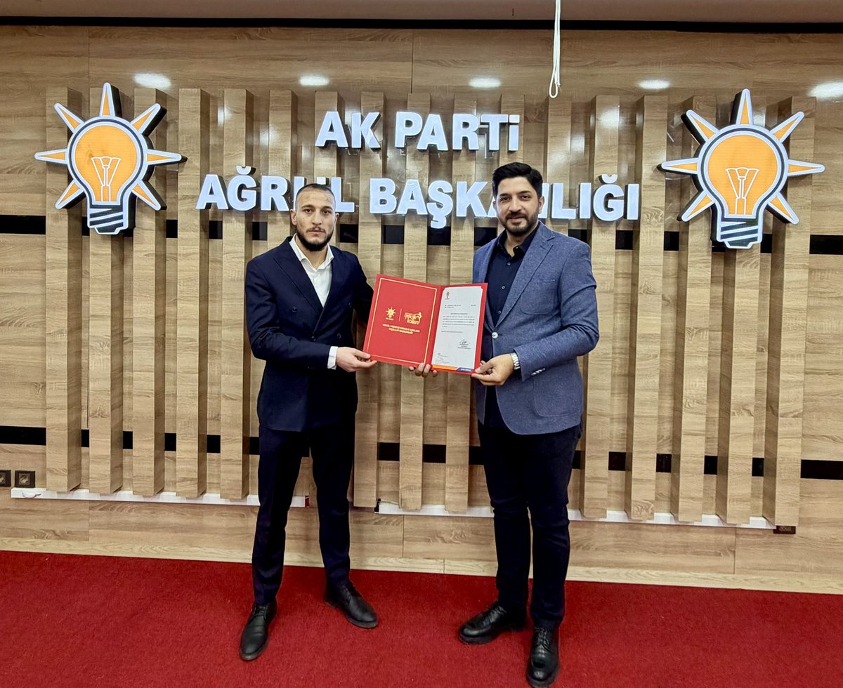 Genel Merkez Gençlik Kolları Başkanlığı tarafından Eleşkirt İlçe Gençlik Kolları Başkanlığımıza  Zafer POLAT Kardeşimiz atanmıştır. 

Görevi devreden Habip Can UÇAR Kardeşimize gayretlerinden ötürü teşekkür ederim.

Eleşkirt Gençliğine hayırlı olsun…