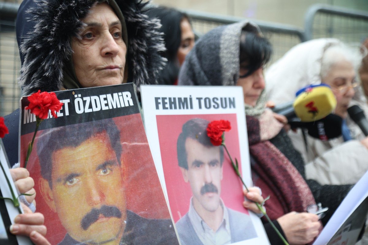 Mehmet Özdemir, 26 Aralık 1997 tarihinde Diyarbakır’da bir kahvede otururken, çok sayıda tanığın gözleri önünde telsizli ve uzun namlulu silahlar taşıyan kişiler tarafından zorla beyaz bir Toros araca bindirilerek götürüldü. Bu olay, kamu görevlilerinin bilgisi ve kontrolü