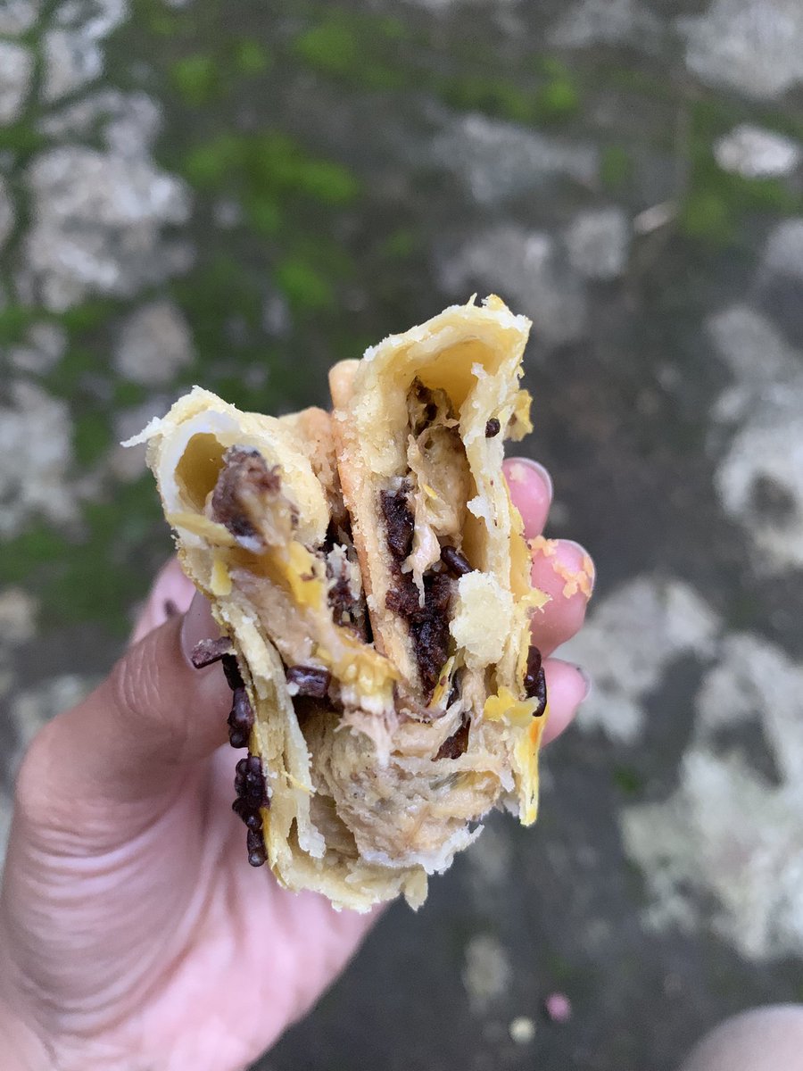 ppyscess's tweet image. bolen pisang only 3k/pcs🥹🥹