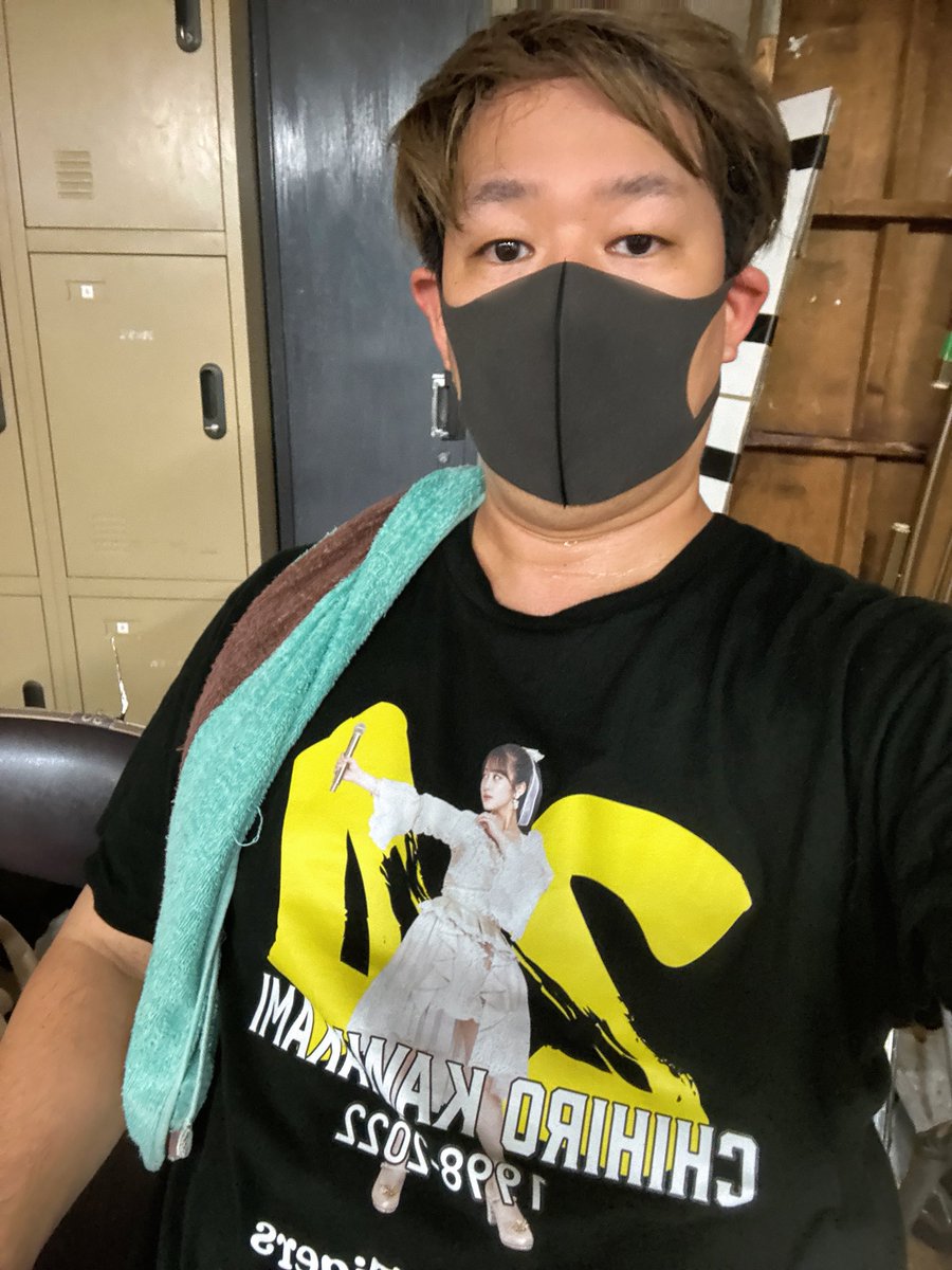 toshiya_1048a_a's tweet photo. #ゴリラクラブ🦍🦀
 配信します。今年最後の配信。
クマと大量に戦った前回。

今回は新しい島らしいです🤨
どんな冒険が待っているのか。

カニは勝手に先週先に上陸してました。

ゴリラ視点
https://t.co/CtghQdx9Fs

カニ視点
https://t.co/WL4CzyYGpk https://t.co/WfeuKgFPRY