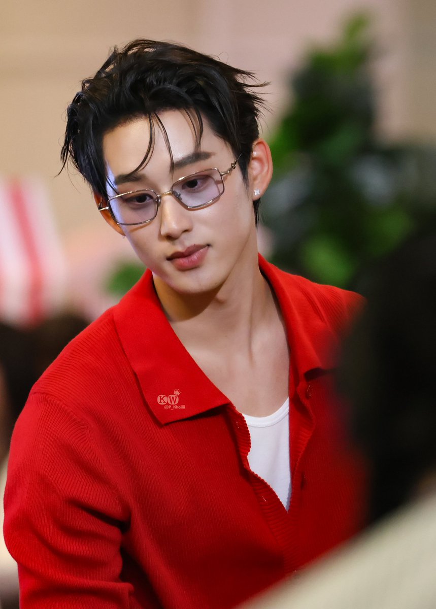 เฮียเอสสสส 😘😘

EST AT GATEWAY BANGSUE 

#GiveAHugGiveAMiraclexEST
#est_rvp
