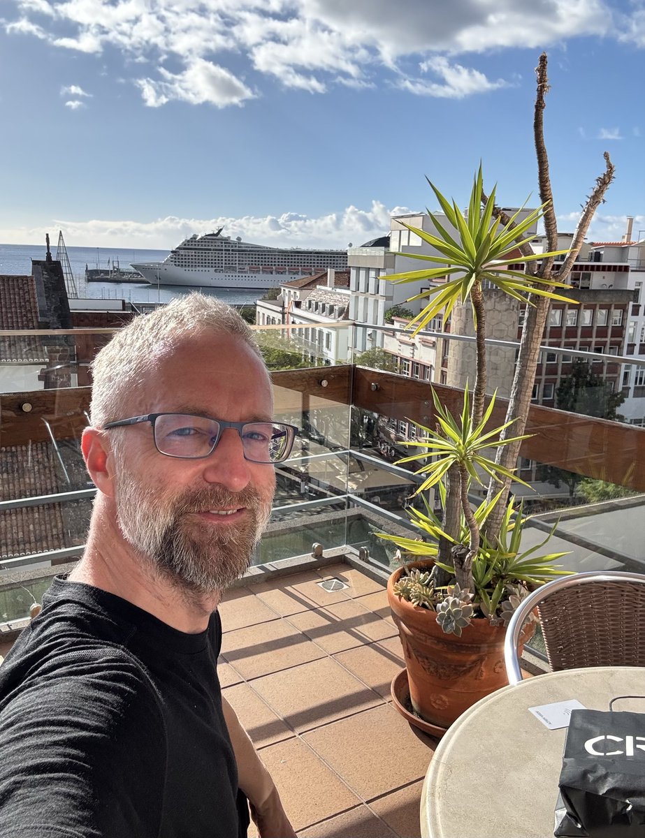 Lehký Vrávor tweet media