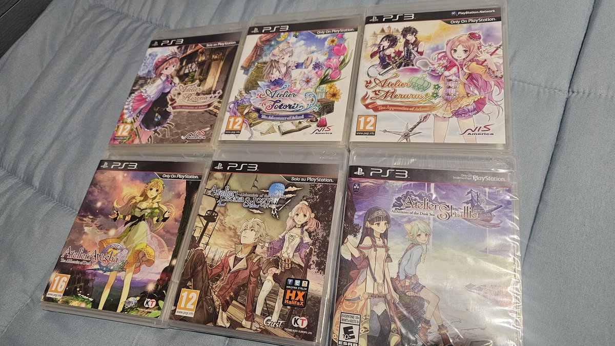 Gracias a papá noel tengo ya todos los Atelier de ps3 😍 Escha &amp; Logy y Shallie fueron dificiles de conseguir pero al fin están. Ahora a ver cuando me hago con el Lydie &amp; Suelle para tener los de ps4 🥹
