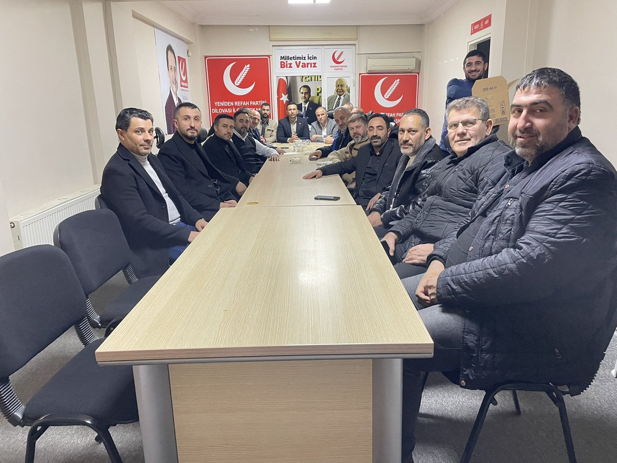 YDilovasi's tweet photo. İlçe Başkanımız Av. İsa Coşkun riyasetinde; Genel Merkez Karar Yönetim Kurulu Üyemiz ve Karadeniz Bölge Sorumlumuz Sn. Basri Çayır, Erzincan İl Sorumlumuz Emin Yılmaz, İl Sorumlumuz Erol Gök, Kurucu İlçe Başkanımız Sn. Ercan Oğuz, ��lçe Müfettişimiz Mehmet Özay, https://t.co/9eZKniVrtS