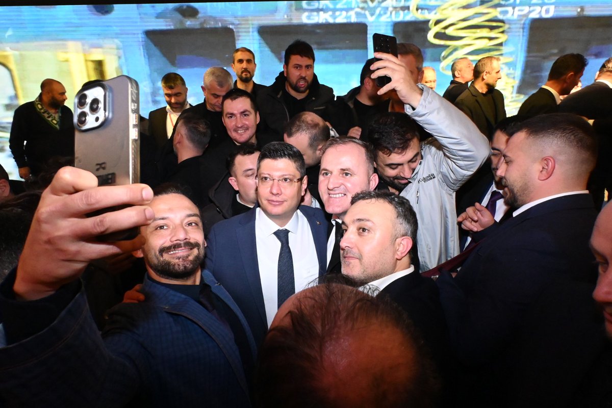 Bursa 3 Nolu Şubemizin 6. Olağan Genel Kurulu’nu, Genel Başkanımız Uysal Altundağ’ın katılımıyla gerçekleştirdik. Genel Kurul’da Divan Başkanı olarak açılış konuşmasını gerçekleştiren Genel Başkanımız Uysal Altundağ, Sendikamızın işveren sendikası MESS ile yürüttüğü Grup Toplu İş