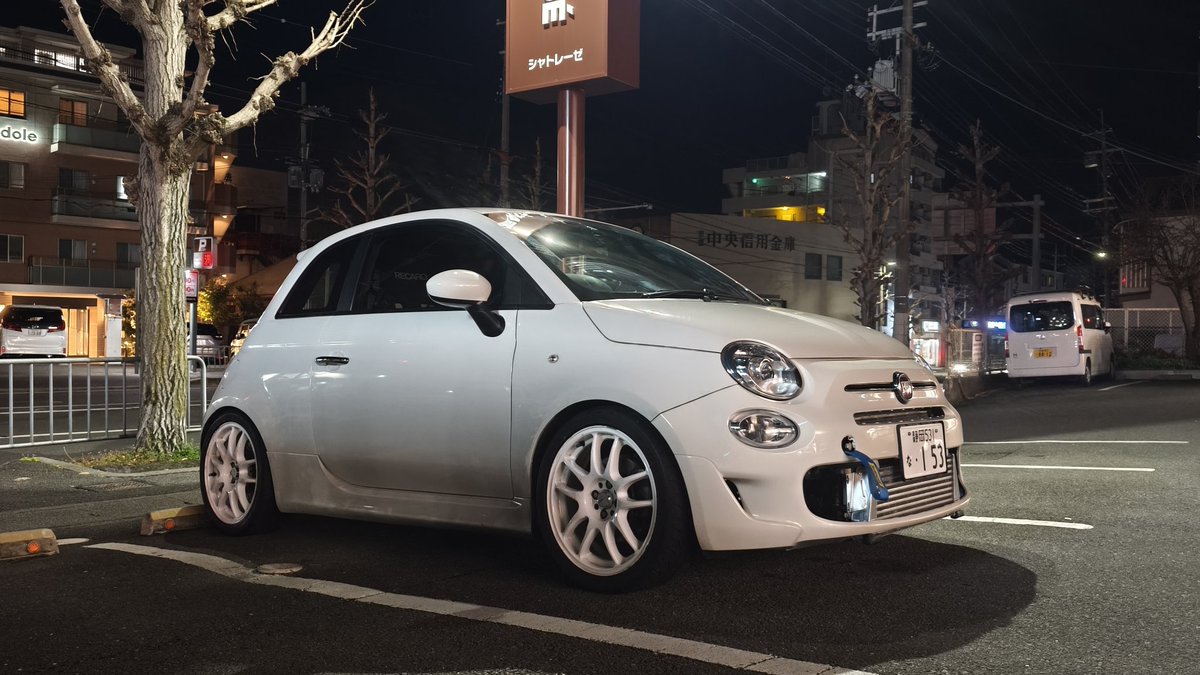 スタッドレスがストレス過ぎて1日で夏タイヤに戻しましたwwwwww Ziii