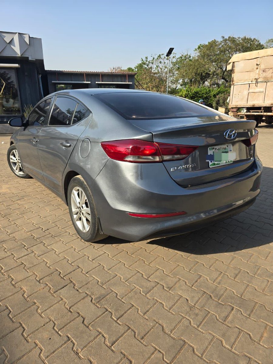Coded_XM's tweet image. FOR THE HYUNDAI ELENTRA G6 2016, THAT COMES WITH 
🚗ACCIDENT FREE
🎁THUMB START
✨LEATHER SEATS
🎄SUNROOF 
📍SOUND ENGINE 
  😎 ACTIVE GEAR 
🌝 FULL DUTY
🧭 NAVIGATION SYSTEM
 🤳 REVERSE CAMERA 

Call us on 08054732079, coup your clean car now ✅ 👍 
#abujanigeria #naijatrending