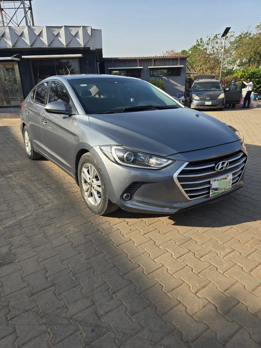 Coded_XM's tweet image. FOR THE HYUNDAI ELENTRA G6 2016, THAT COMES WITH 
🚗ACCIDENT FREE
🎁THUMB START
✨LEATHER SEATS
🎄SUNROOF 
📍SOUND ENGINE 
  😎 ACTIVE GEAR 
🌝 FULL DUTY
🧭 NAVIGATION SYSTEM
 🤳 REVERSE CAMERA 

Call us on 08054732079, coup your clean car now ✅ 👍 
#abujanigeria #naijatrending