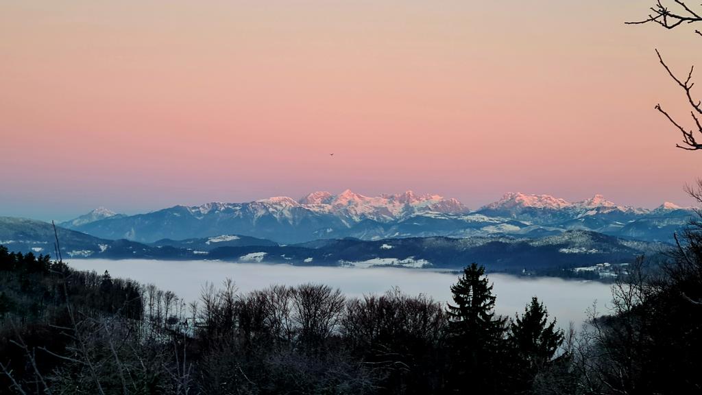 Slovenec_sem7's tweet image. Mir in dobro, Slovenija!