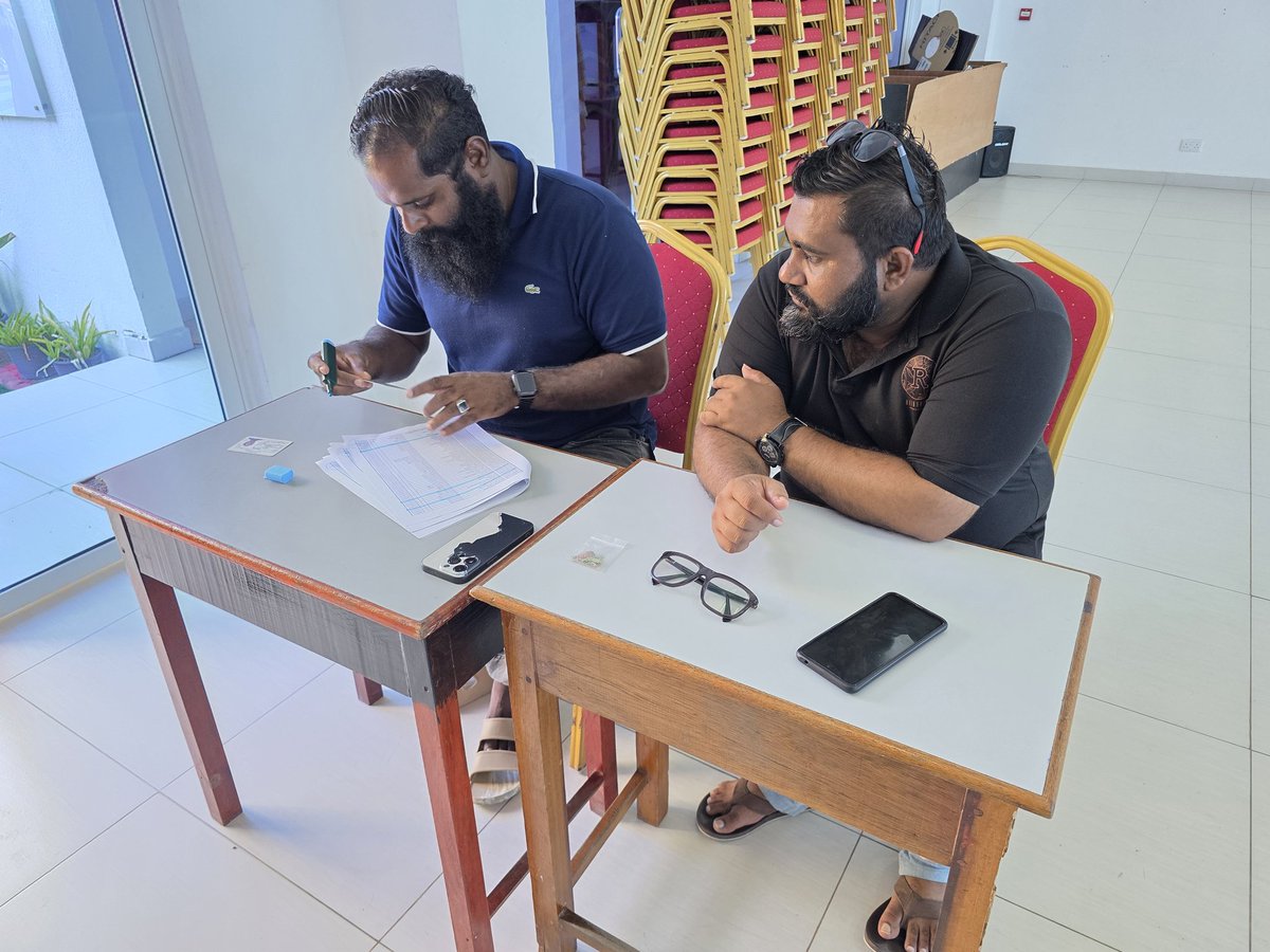 BullbullAddhu's tweet photo. 📍 އައްޑޫސިޓީ ފެދޫ

@pnc_secretariat ޕްރައިމަރީ ވޯޓްލުން ކުރިޔަށް.

#DhiveheengeRaajje 
#LCE2026 
#PNCPrimary 
#CongressPartyMV 
#AdduFeydhoo https://t.co/LVkoLZU3n3