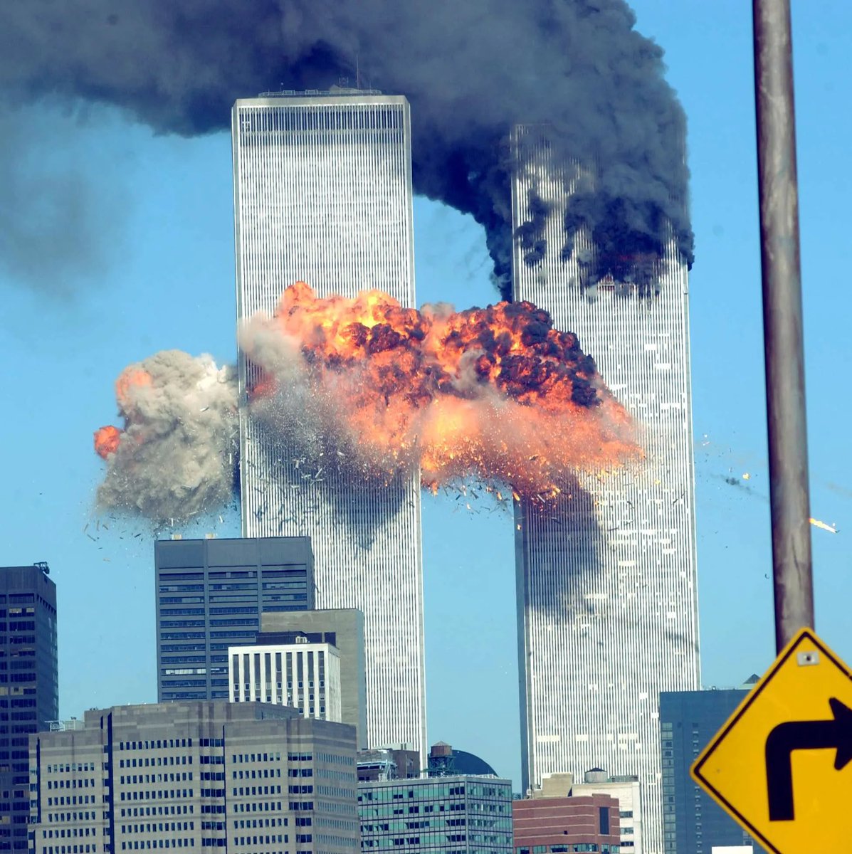 MstrFlash's tweet image. 9/11 The USA did not go to negotiations with terrorists, but is now going. Every day, #russiaisaterroiststate attacks peaceful cities - not military facilities, kills children - not soldiers, and the whole civilized world watches over it - shame on you. This is a real genocide…