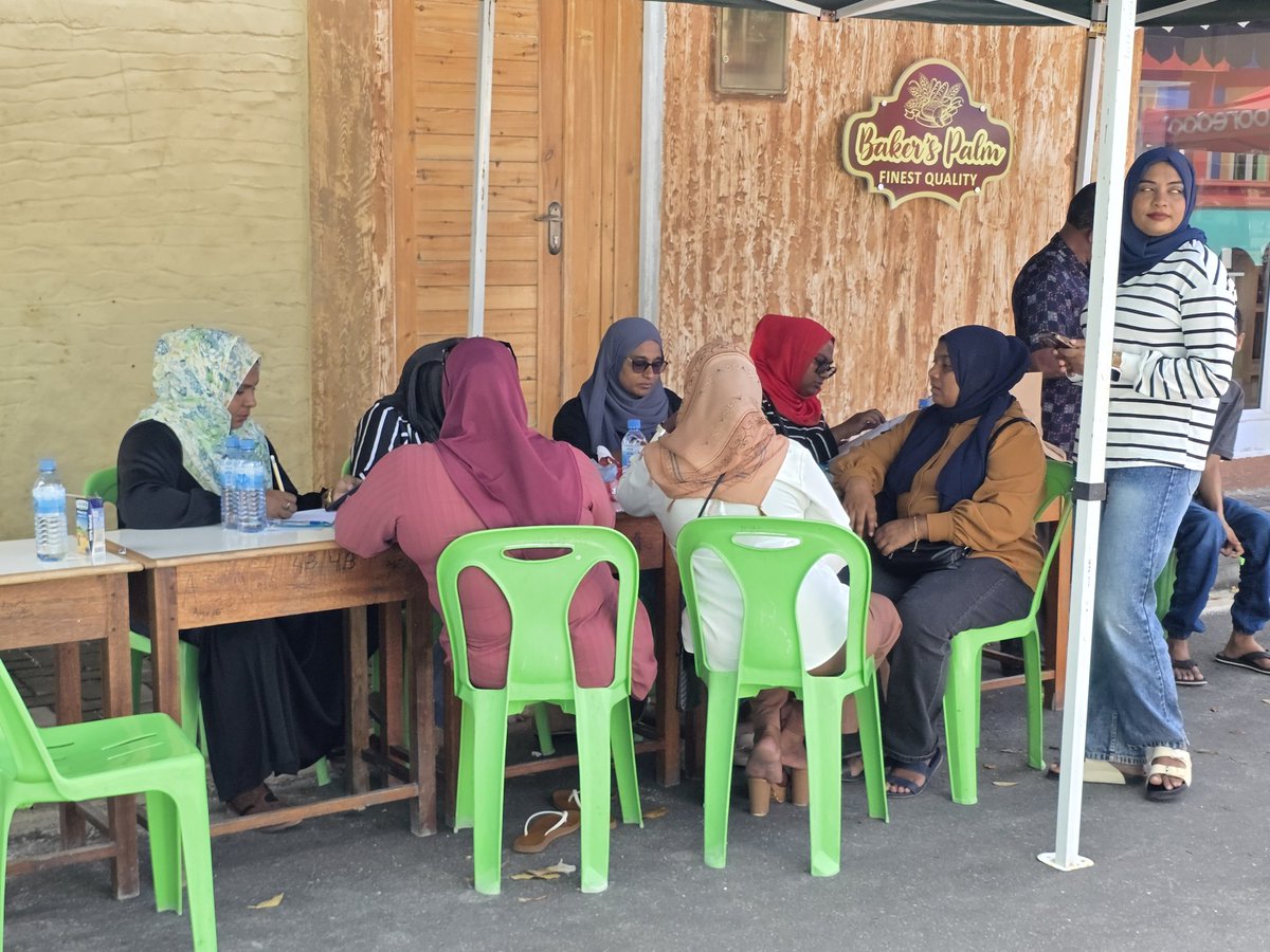BullbullAddhu's tweet photo. 📍އައްޑޫސިޓީ މަރަދޫ

@pnc_secretariat ޕްރައިމަރީ ވޯޓްލުން ކުރިޔަށް.

#DhiveheengeRaajje 
#LCE2026 
#PNCPrimary 
#CongressPartyMV 
#AdduFeydhoo https://t.co/hJRycDQjqr