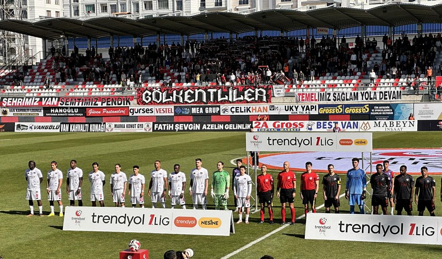 Vanspor FK kendi evinde Hatayspor’u ağırlıyor
vanekspres.com.tr/vanspor-fk-ken…