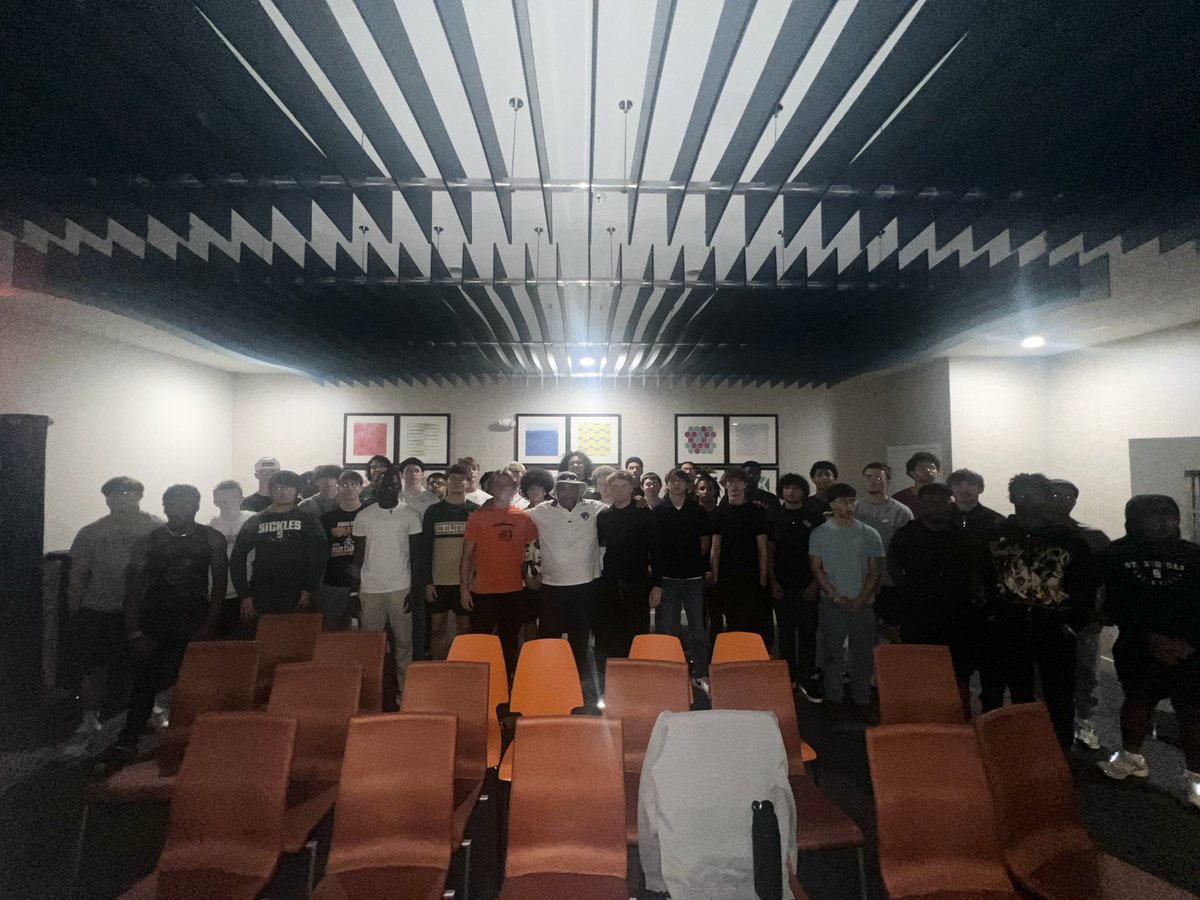 Coach Joe Nieves tweet media