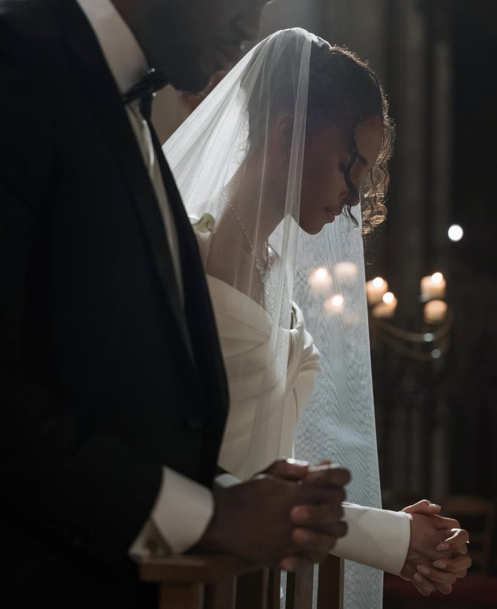 badestoutfit's tweet image. cindy bruna baruti’s wearing custom elie saab for her wedding