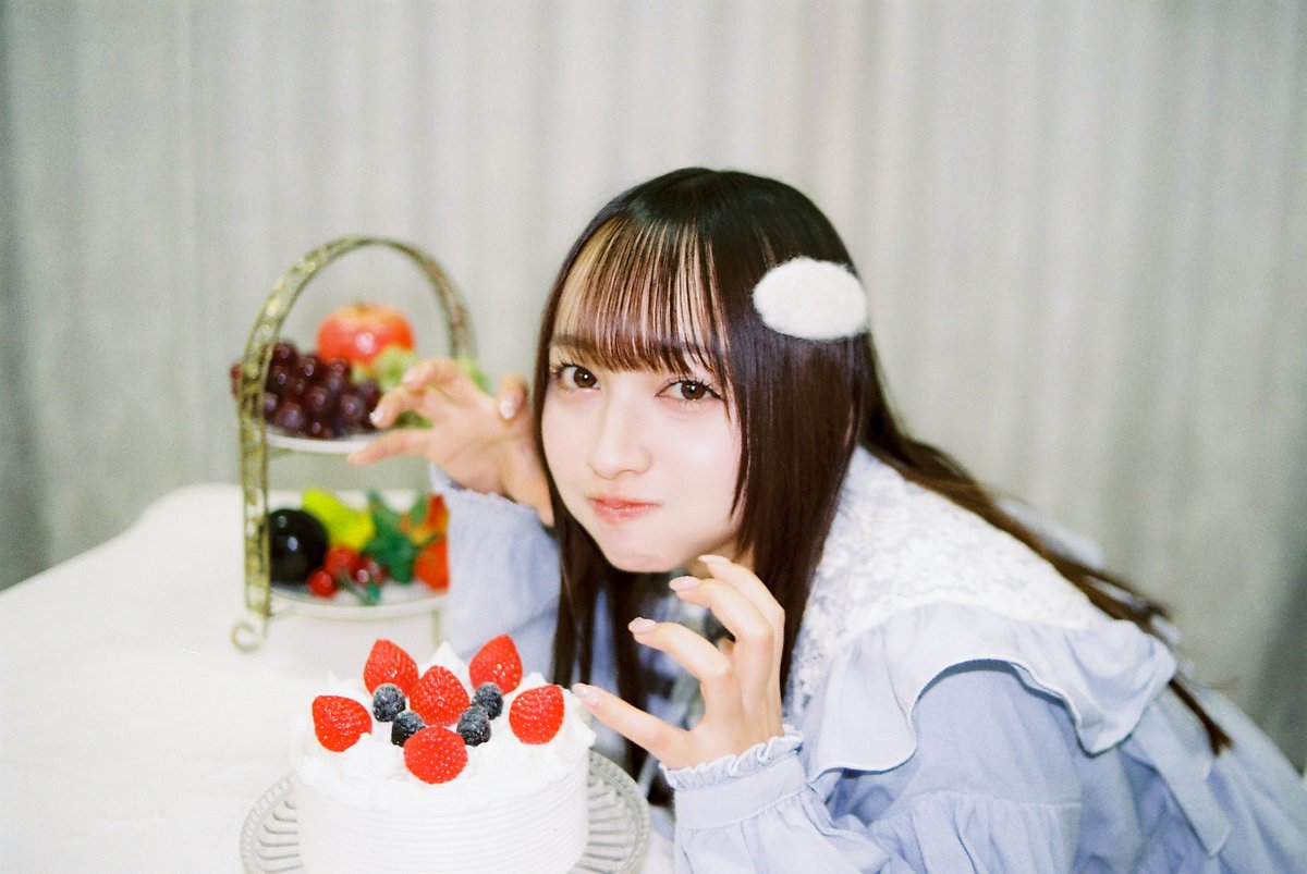 yossinyanko0302's tweet photo. 2025/12/27
今日の太田みづき さん フィルム編
ガオっとケーキに可愛い太田さん♪
初コダックでしたが良い感じです📷
@bakumon_mizuki
2025/12/21
Cmajor クリスマス撮影会
秋葉原フォトスマイル
#太田みづき さん
#ポートレート
#ネガフィルム
#Kodak Color Plus
#EOS55 35mmF4撮影 https://t.co/FclpKGZ4m6
