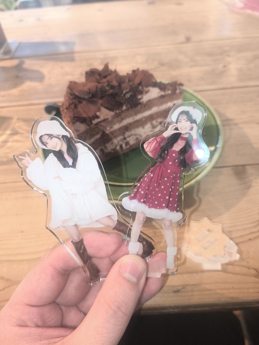 一昨日クリスマスイベントで 買ったグッズも一緒に撮った！！ 上手く