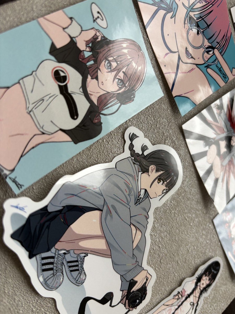 お知らせ】 ステッカーセット（6pcs) 作ってます🤓 コミケで頒布します