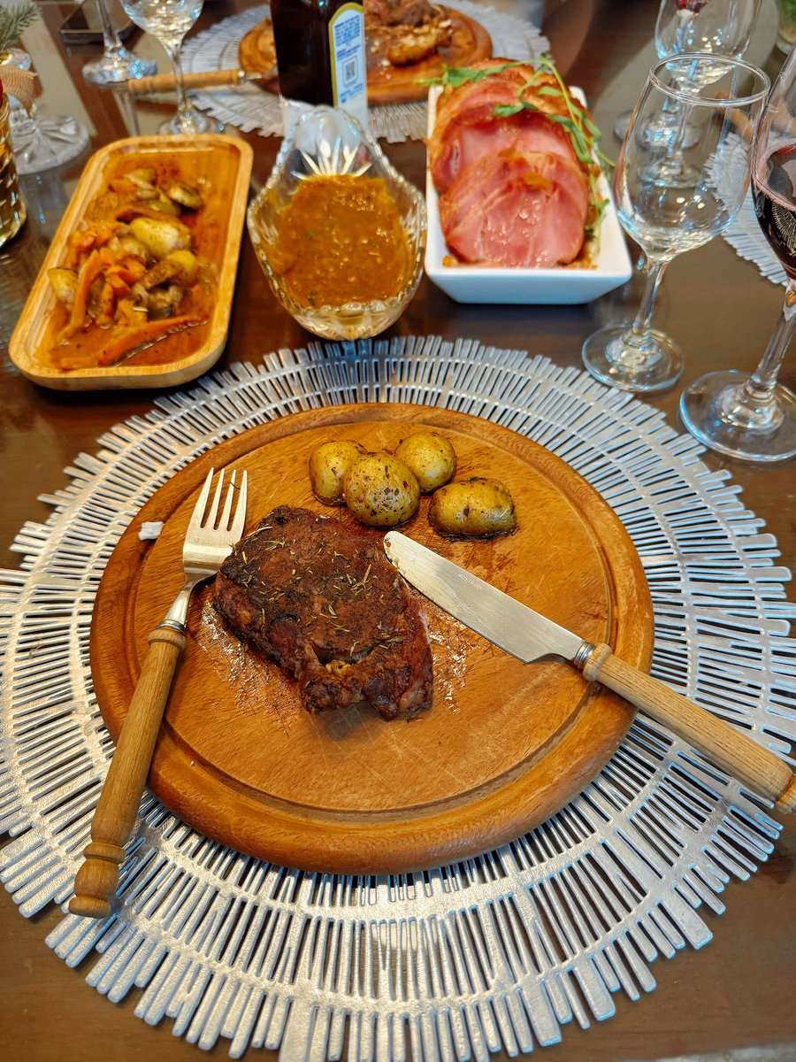 redavantgarde's tweet photo. #NocheBuena https://t.co/ouFUyN2i1d