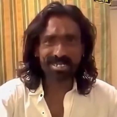 ہم جو مُسکرا دیں تو

اُداسیاں بھی کہتی ہیں

"اچھا جی ایسا ہے کیا" 😭

<a href="/SitDownKomedian/">Major Soft Bully (Retd) 🇸🇪</a>