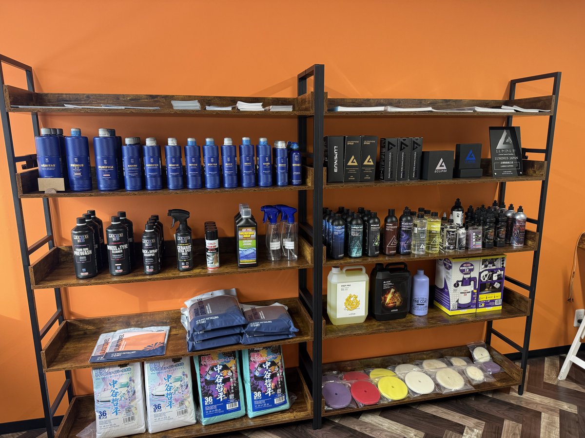 ryosuke29's tweet image. 知らない間にDetail mania sapporoさんにショールームみたい場所が出来てた💦

まだ値札が付いていないので買うなら
今のうちかも笑

#Detail mania sapporo
#LUMINUS
#kyotodetail
#Labocosmetica