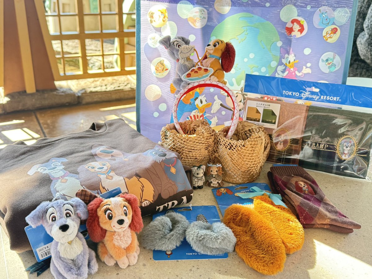 Happinessグッズになります。 グッズ発売日にインパするのなんて 人生で初体験だったよ… 大人になっ