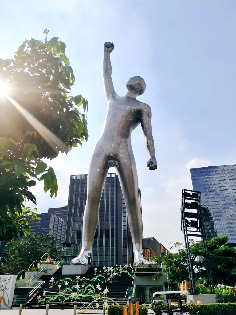 winnikkot's tweet image. Just walking it out. My kind of afternoon recharge.🚶
📍Bridgetowne Central Park

#chasingsunlight #goldenhourstroll