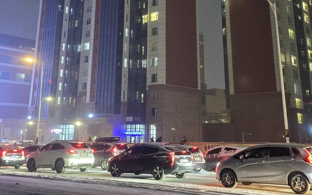 🔴 2026 оноос өмнө жолооч нар зам ашиглалтын хураамж, төлбөрөө төлөхгүй бол хоног тутамдаа 0.5 хувийн алданги тооцож эхлэнэ гэв. 
Тиймээс иргэд ezam.mn системд нэвтэрч тээврийн хэрэгслийн улсын дугаарыг оруулан төлбөрийн мэдээллээ шалгаж, төлж барагдуулахыг