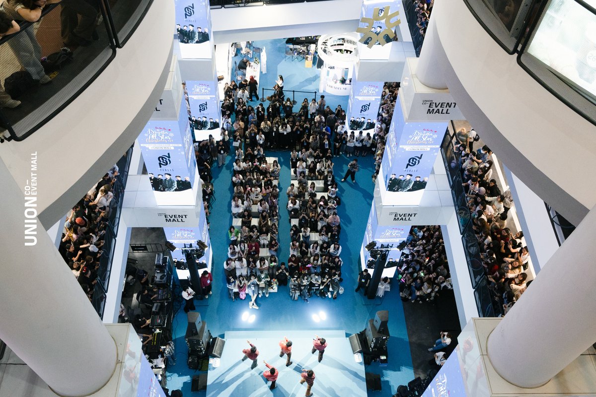 coeventspace's tweet image. #JSAllStarChristmasEve 🎄 เติมความสุขส่งท้ายปีแบบเต็มอิ่ม ✨ งานเดียวได้เจอศิลปินที่รักพร้อมกัน และยังมีผลิตภัณฑ์ดีๆ ให้ไปตามต่ออีกเพียบเลย

📸 facebook.com/share/p/17oXKj…
📍 UNION MALL G FL., UNION CO-EVENT SPACE ZONE A

#PerthTanapon #TleFirstone #fforce_ #JoongArchen 
#ppoohkt…