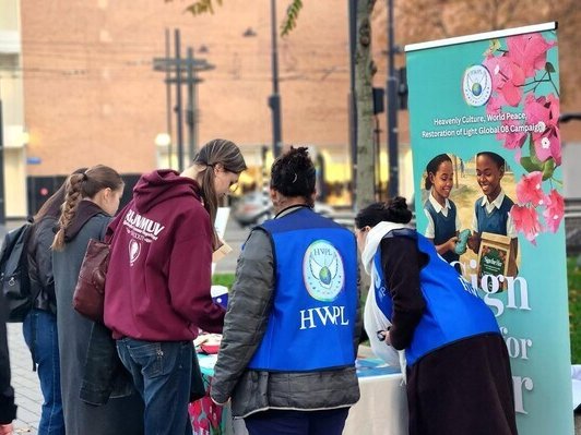 zh_hwpl's tweet photo. [韩国人李萬熙 和平故事│HWPL 新闻通讯(160)]
"权利保护·宗教和谐"… HWPL在日常生活中实现和平
https://t.co/DeeOtO9P0D

#HWPL #和平故事 #李萬熙_代表 #DPCW #和平教育 #manheelee #和平使者 #PEACE_HERO #和平 #和平万国会议 #地球村终止战争和平宣言 #公益活动 https://t.co/kwwes0ihj6