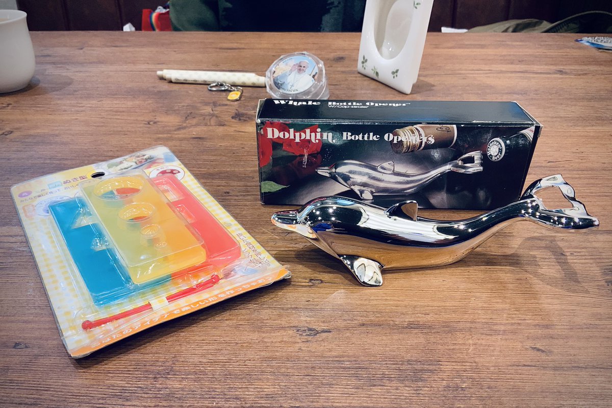 abcodef's tweet image. 2025年最後のブツ漁りと駄民具ダミラの展示へ行って謎ガチャを引いた