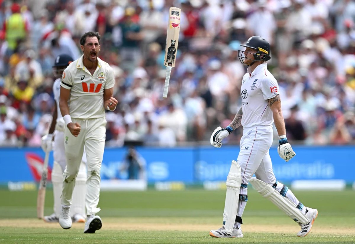 ABsay_ek's tweet image. Mitchell Starc ended 2025 with 55 wickets in 11 Tests. He didn’t miss a single game, which itself feels rare these days. Average of 17.3. Strike rate of 28.3. That strike rate is sharpest ever for any bowler with 50 wickets in a calendar year. Not “among the best”. The best…