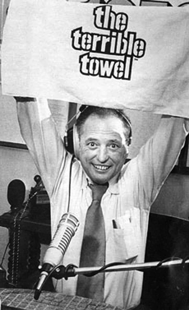 SNG_eV's tweet photo. 50 Jahre Terrible Towel! 

Das wohl bekannteste und abergläubischste Stück Fan Gear feiert heute seinen 50ten Geburtstag!

Was mit einer fixen Idee eines Radio Produzenten im Jahr 1975 begann, nahm am 27.12.1975 seinen Anfang! 

Zu verdanken haben wir das alles Myron Cope. https://t.co/tammUcpN7E