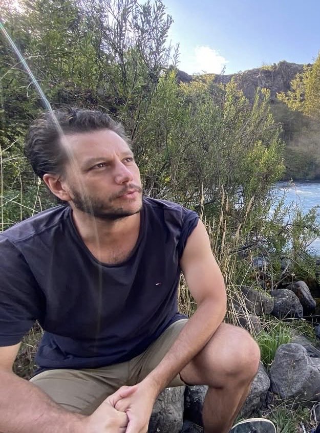 pedrodevotee's tweet image. hear me out…….