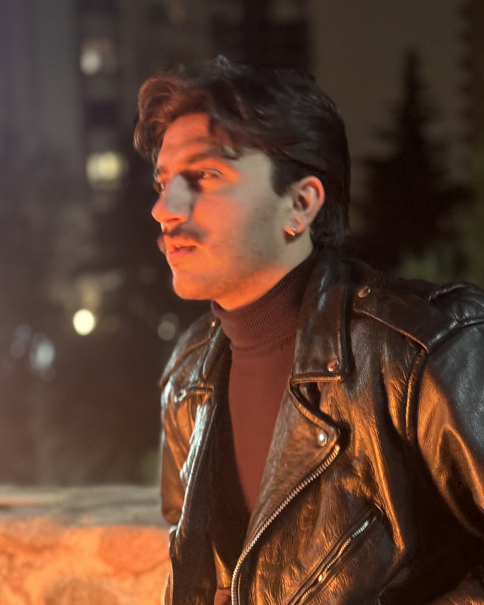 اینجا هم خبری نیست.