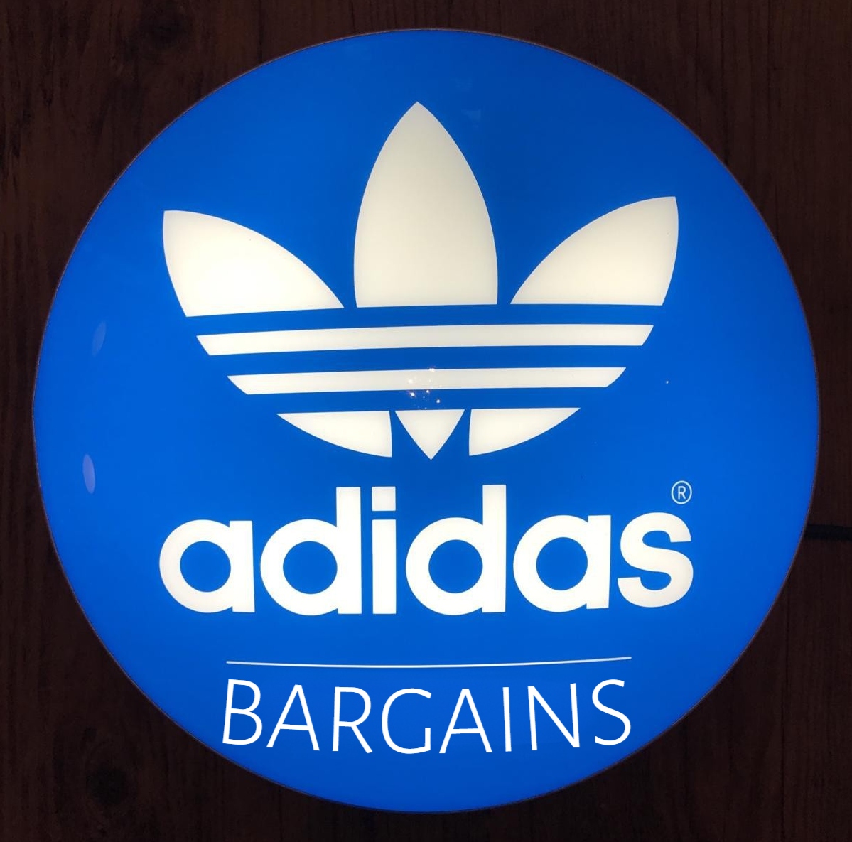 man_savings's tweet image. I'll keep this simple... ///

There's loads of adidas bargains, we posted a bunch yesterday and today there's even more!

Check the comments⬇️