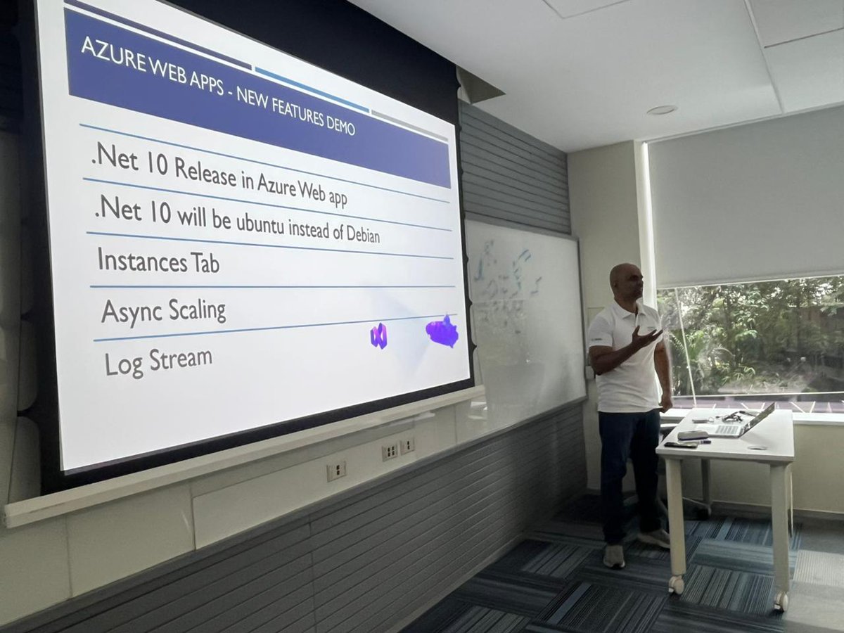 XMonkeys360🐒 tweet media