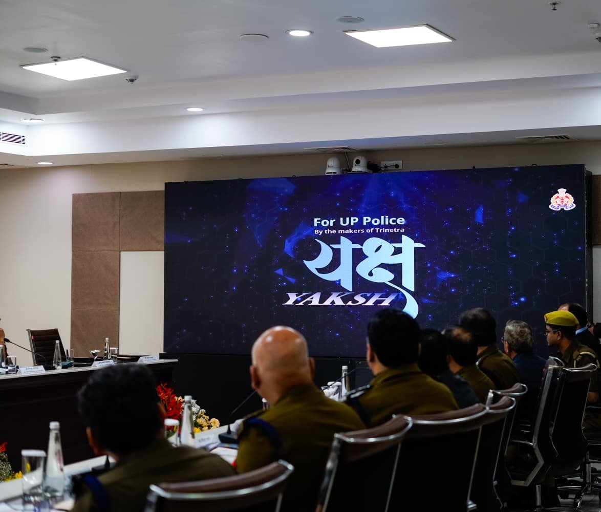 UP POLICE tweet media