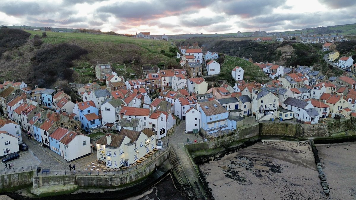 Dr Simon tweet media