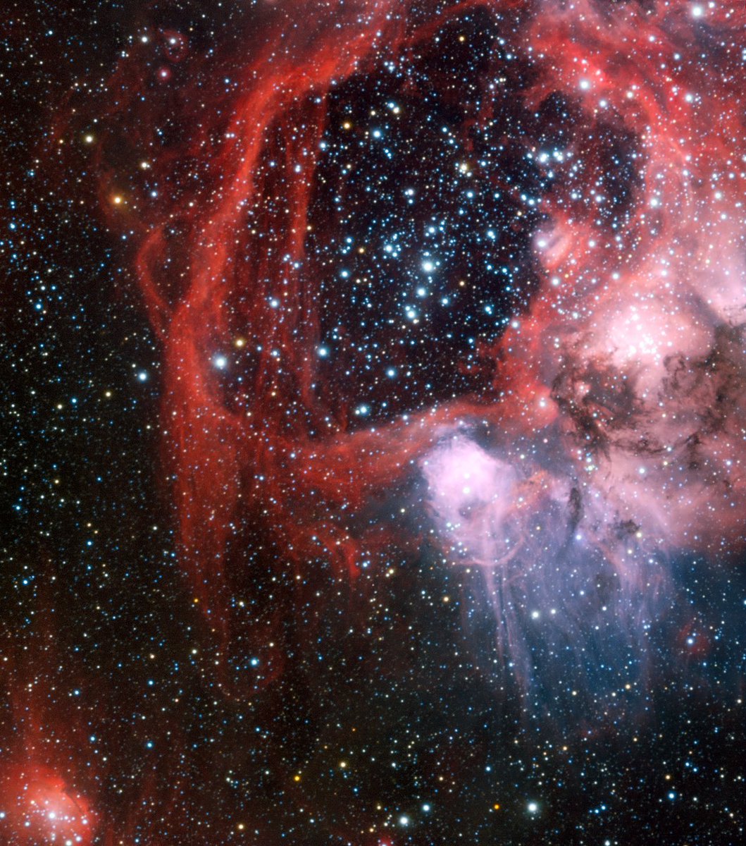 Madriles6211's tweet image. Cosmic Superbubble in the Large Magellanic Cloud © tmblr.co/ZHSGxTidRUBiWu…
