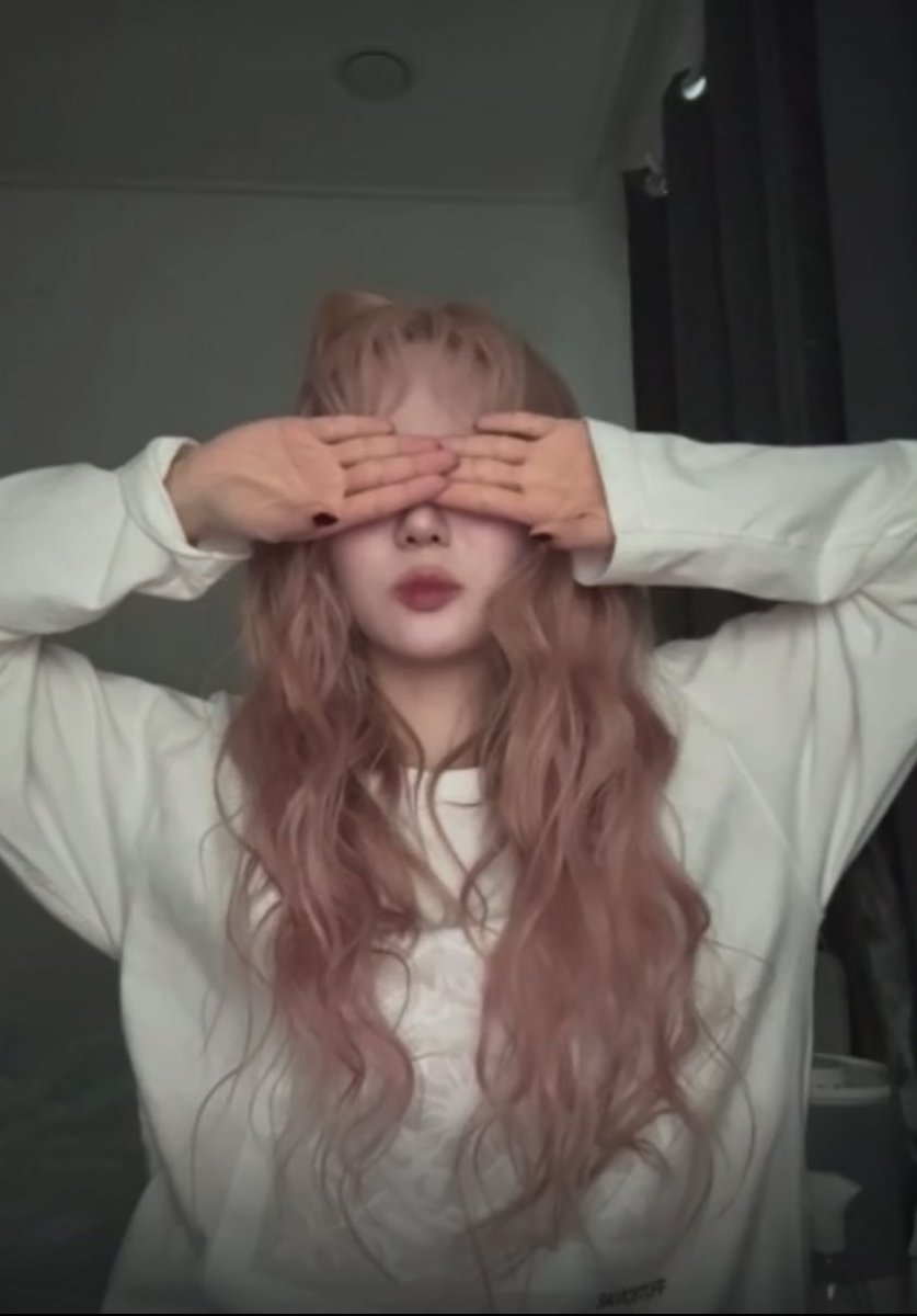 S2O806's tweet image. 개커엽게 먹다가 갑자기 햄종원 빙의 뭐지