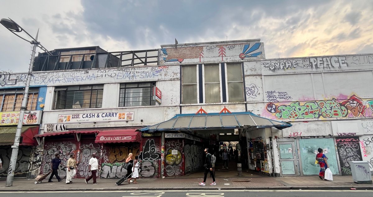 Transpontine tweet media