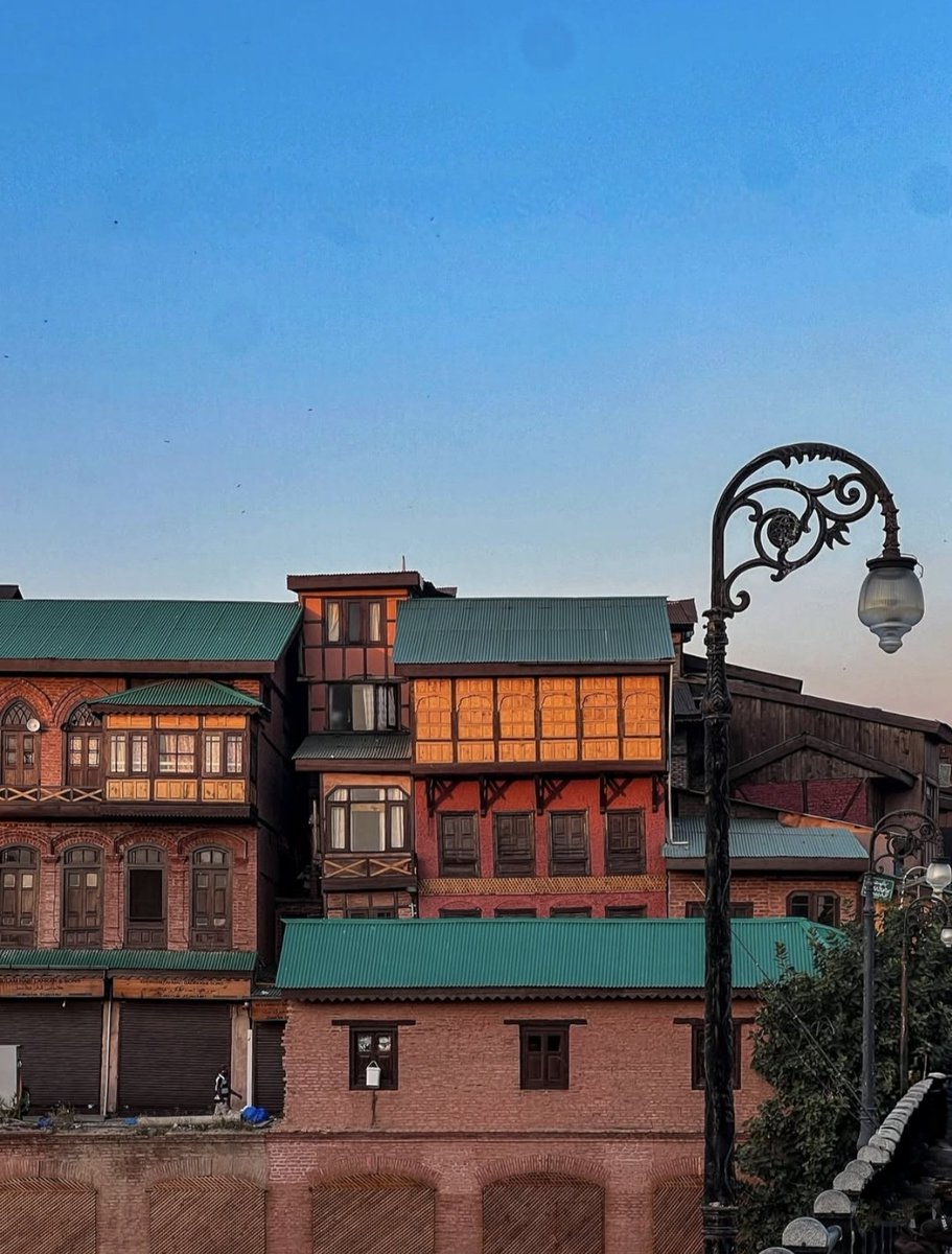 Old streets, timeless lessons.