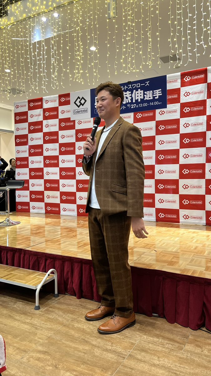 seiryo0909's tweet photo. 奥川くんのトークショー2列目でした！！

#耐えて勝つ
#奥川 https://t.co/WzCT0I9K3f