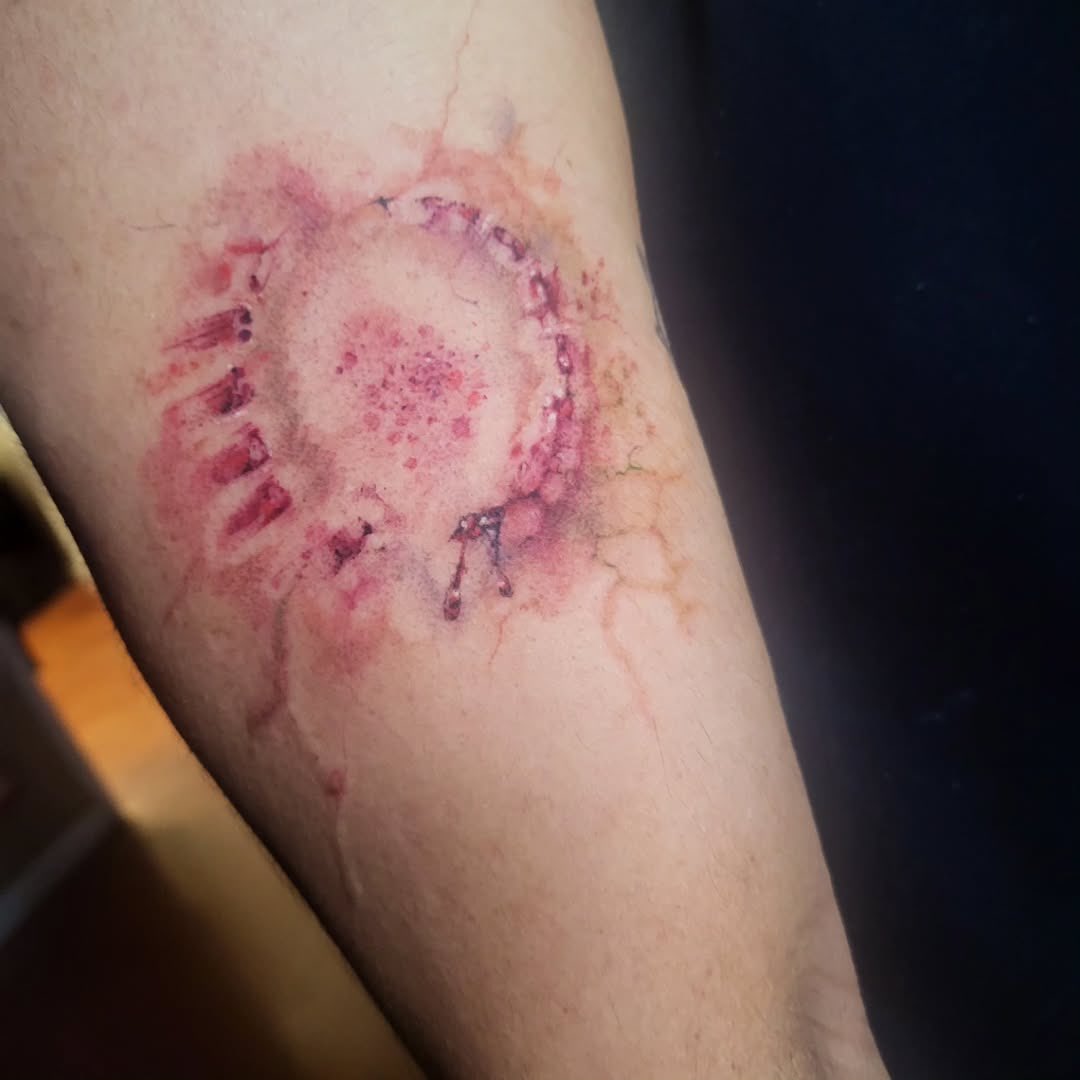 IG: broken.teeth.tattoos Based in: United States, image size:1080x1080