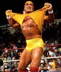 هولك هوغان أمريكي مصارع مشهور ورياضي وصحي وعضلات وهيبة وطاق طيق .. ومات وهو بعمر الـ70 سنة
.
شياب فريجنا بعد صلاة الفجر يجون يتكون على عصي يتجمعون بالديوانية من الفجر يتقهوون ويدجون بهالأمر والسمن والخواضة وسحق زقاير والأدخنة بالديوانية طالعة من السقف .. 
اقل واحد فيهم عمره 85