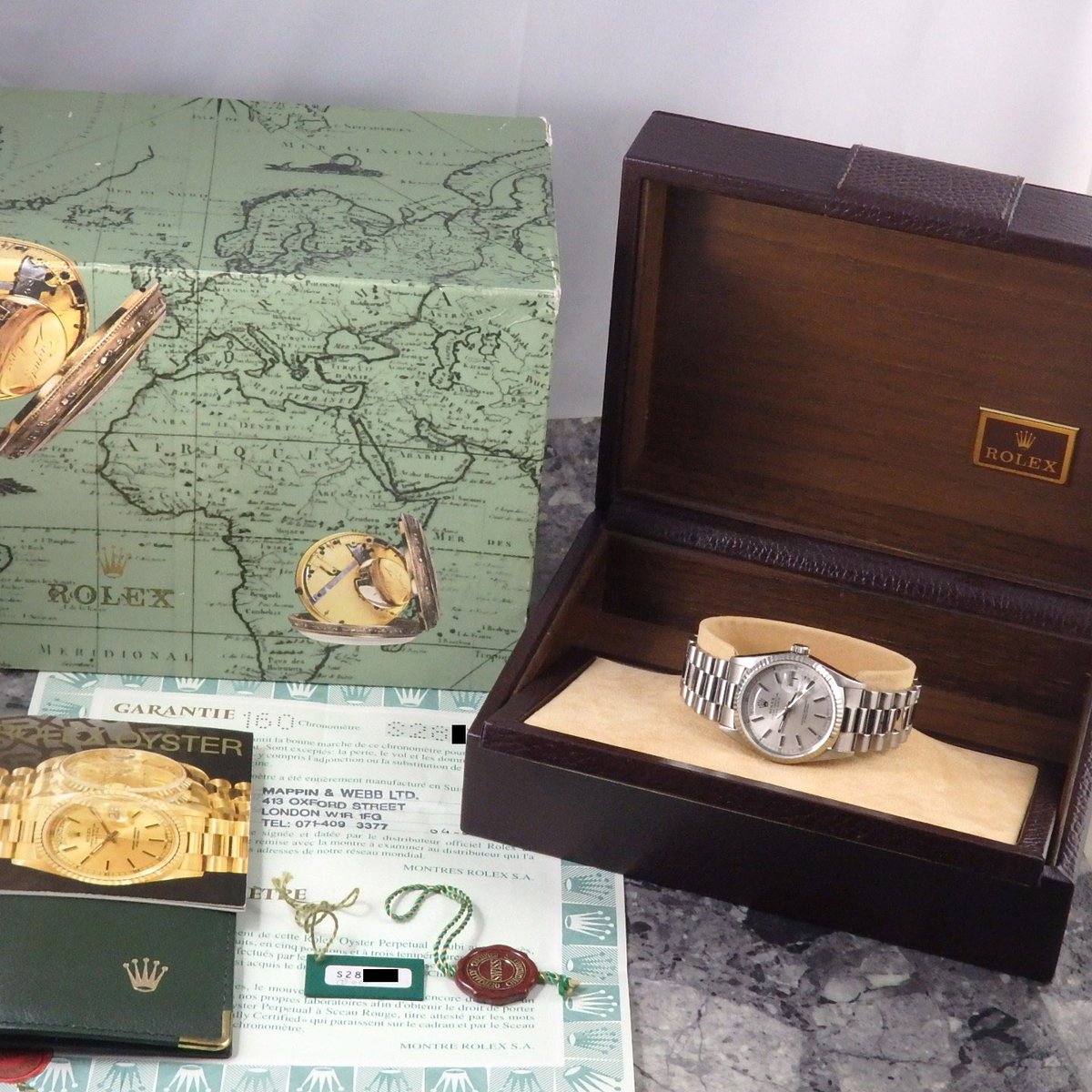 Awatchlife's tweet photo. ロレックス デイデイト Ref.18239 18金無垢ホワイトゴールド 1993年製 箱・ギャランティ・タグ ヴィンテージ ROLEX 自動巻き Cal.3155 DAY-DATE WG 平成5年
https://t.co/NWsMdnj6Oe
#ロレックス #ROLEX #デイデイト #ロレックスヴィンテージ #ROLEXDAYDATE #ロレックスデイデイト #1993年 #平成5年 https://t.co/YHoQ4O6yic
