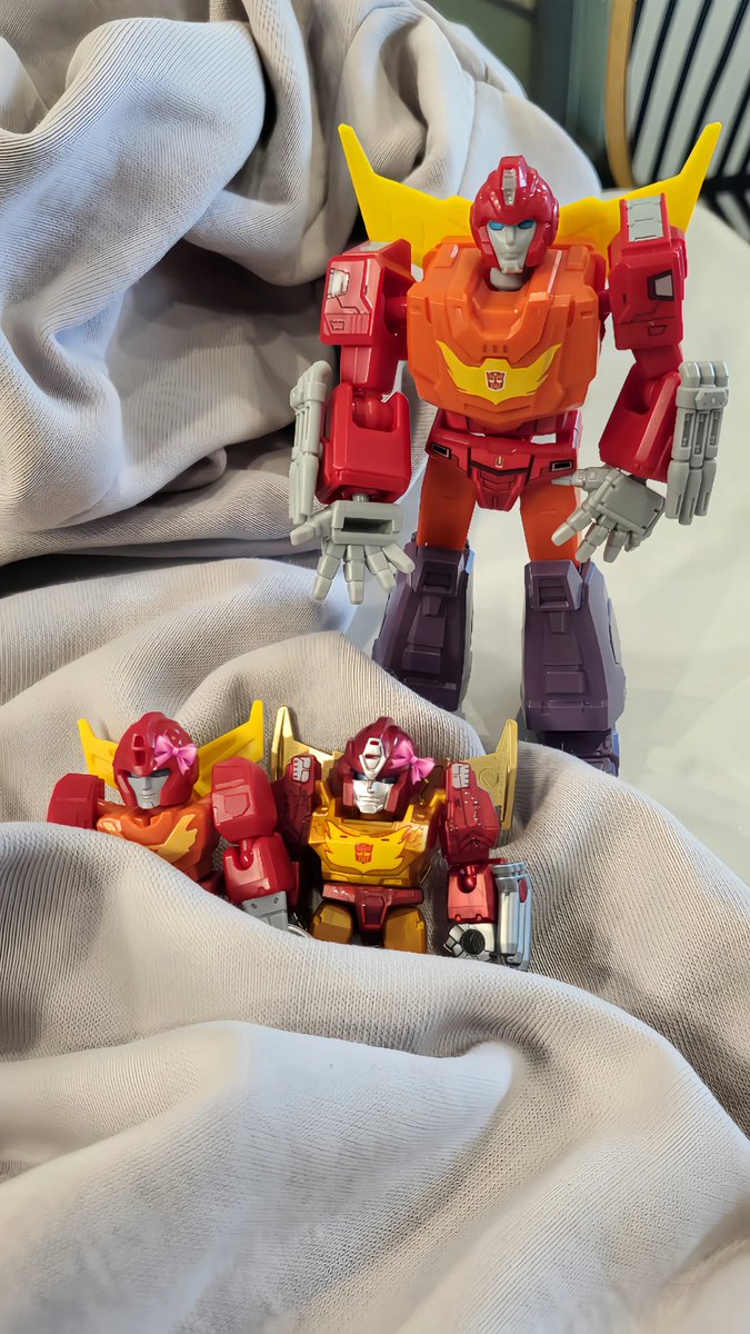 no0tcs's tweet photo. 🐟 There are still many more figures that I haven't displayed yet. #OptimusPrime #RodimusPrime #Hotrod #Megatron #D16 #OrionPax #blurr #soundwave #Transformers #TransformersOne #TF #IDW #Cyberverse #G1 https://t.co/rKStsWqk9Y